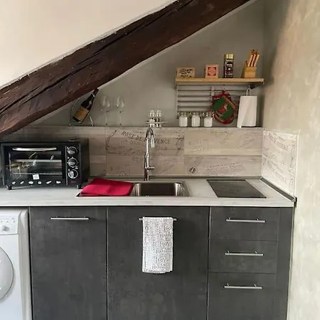 Lägenhet Mansarda Di Charme Con Vista